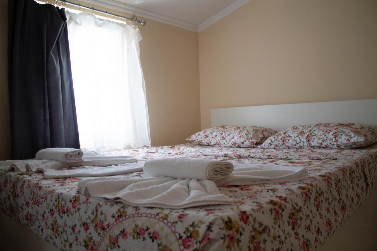 Hotel Living Suto Orizari Extérieur photo