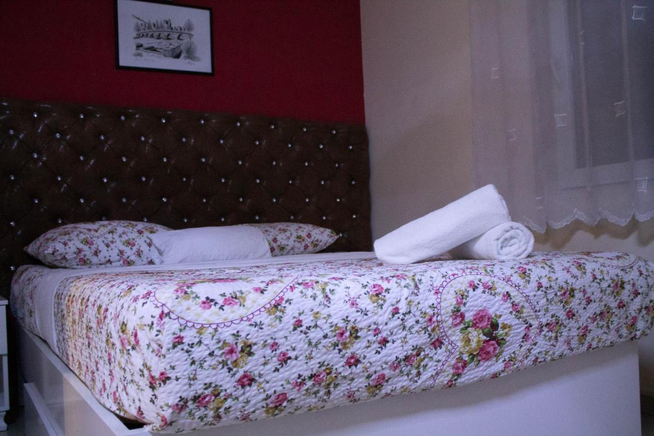 Hotel Living Suto Orizari Extérieur photo