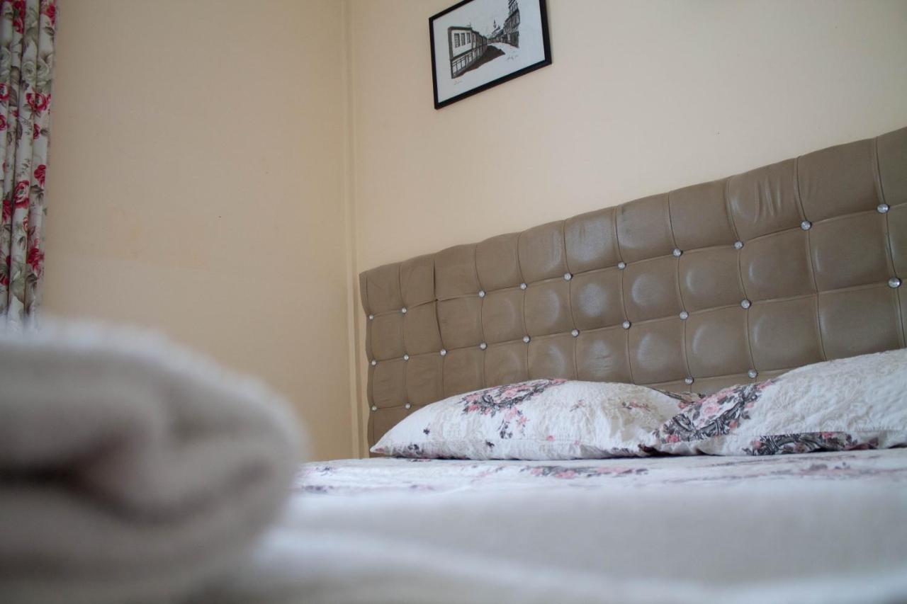 Hotel Living Suto Orizari Extérieur photo