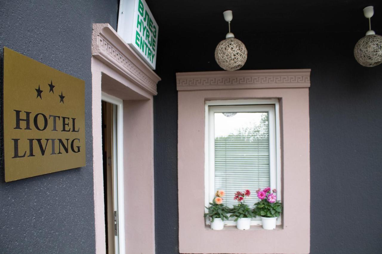 Hotel Living Suto Orizari Extérieur photo