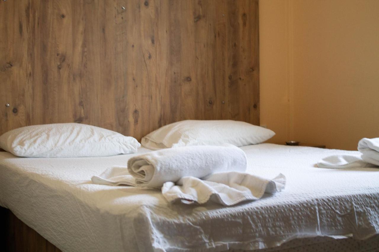 Hotel Living Suto Orizari Extérieur photo