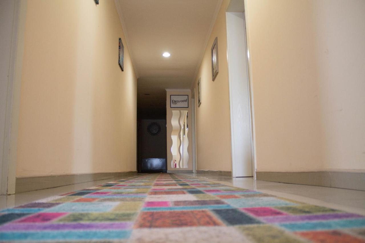 Hotel Living Suto Orizari Extérieur photo